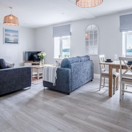 Haven View - 2 Bedroom Apartment - Milford Haven Dış mekan fotoğraf