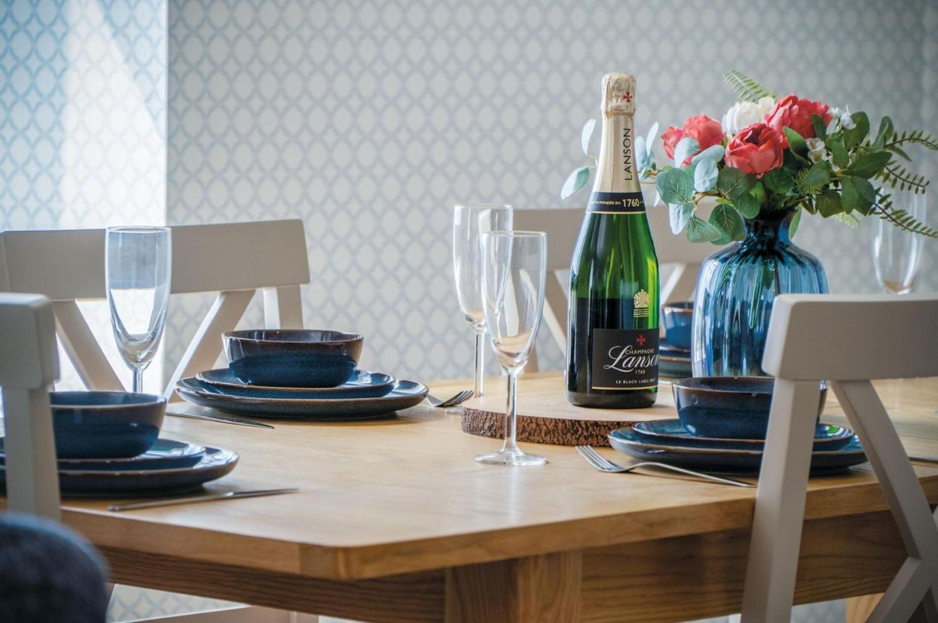 Haven View - 2 Bedroom Apartment - Milford Haven Dış mekan fotoğraf