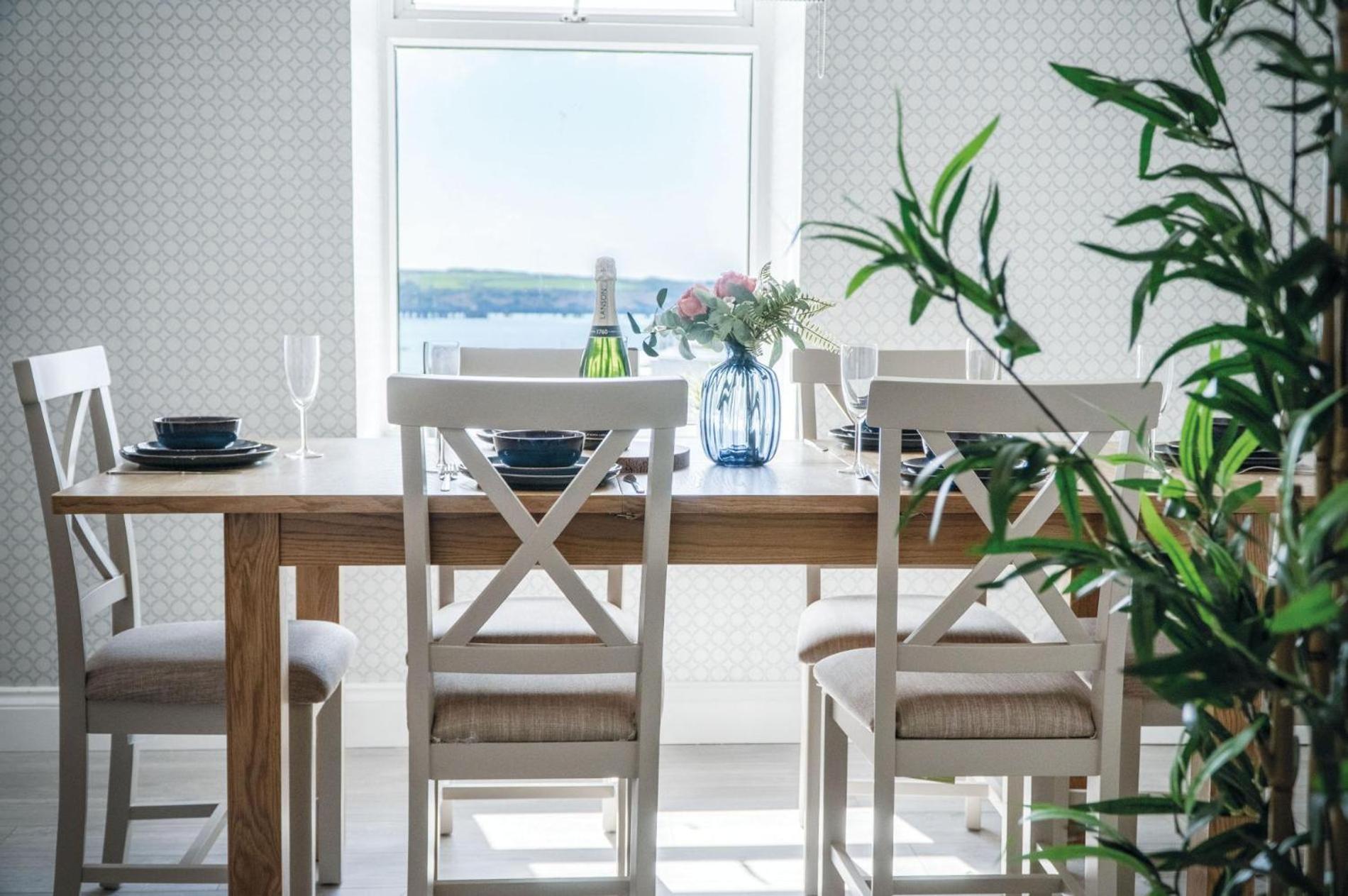 Haven View - 2 Bedroom Apartment - Milford Haven Dış mekan fotoğraf