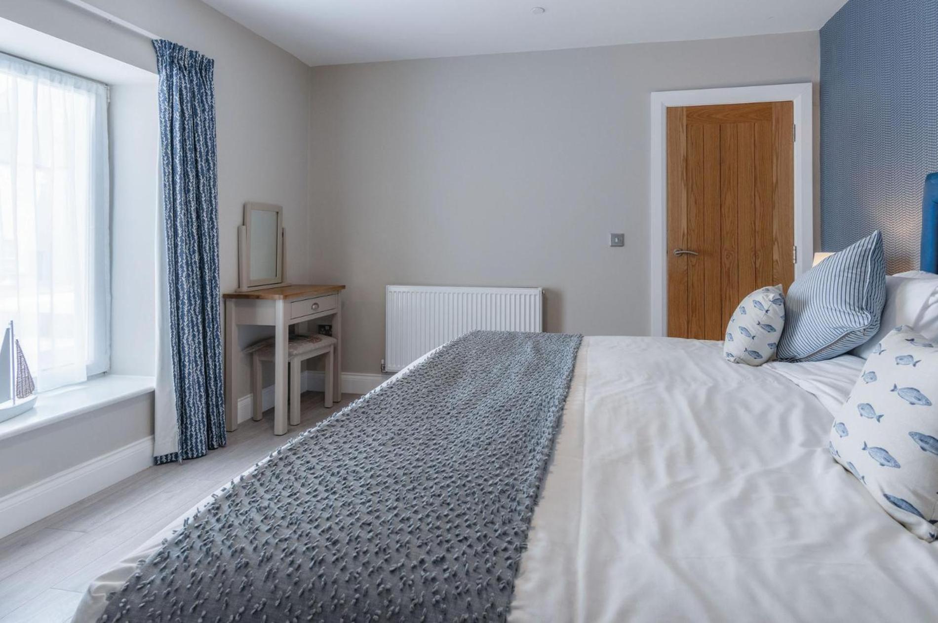 Haven View - 2 Bedroom Apartment - Milford Haven Dış mekan fotoğraf